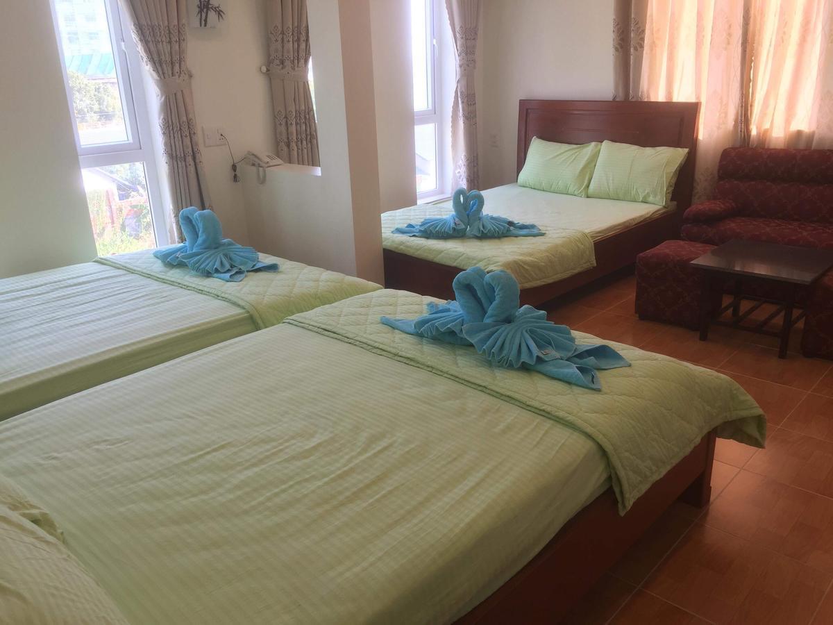 Khách Sạn Thủy Young Vung Tau Esterno foto