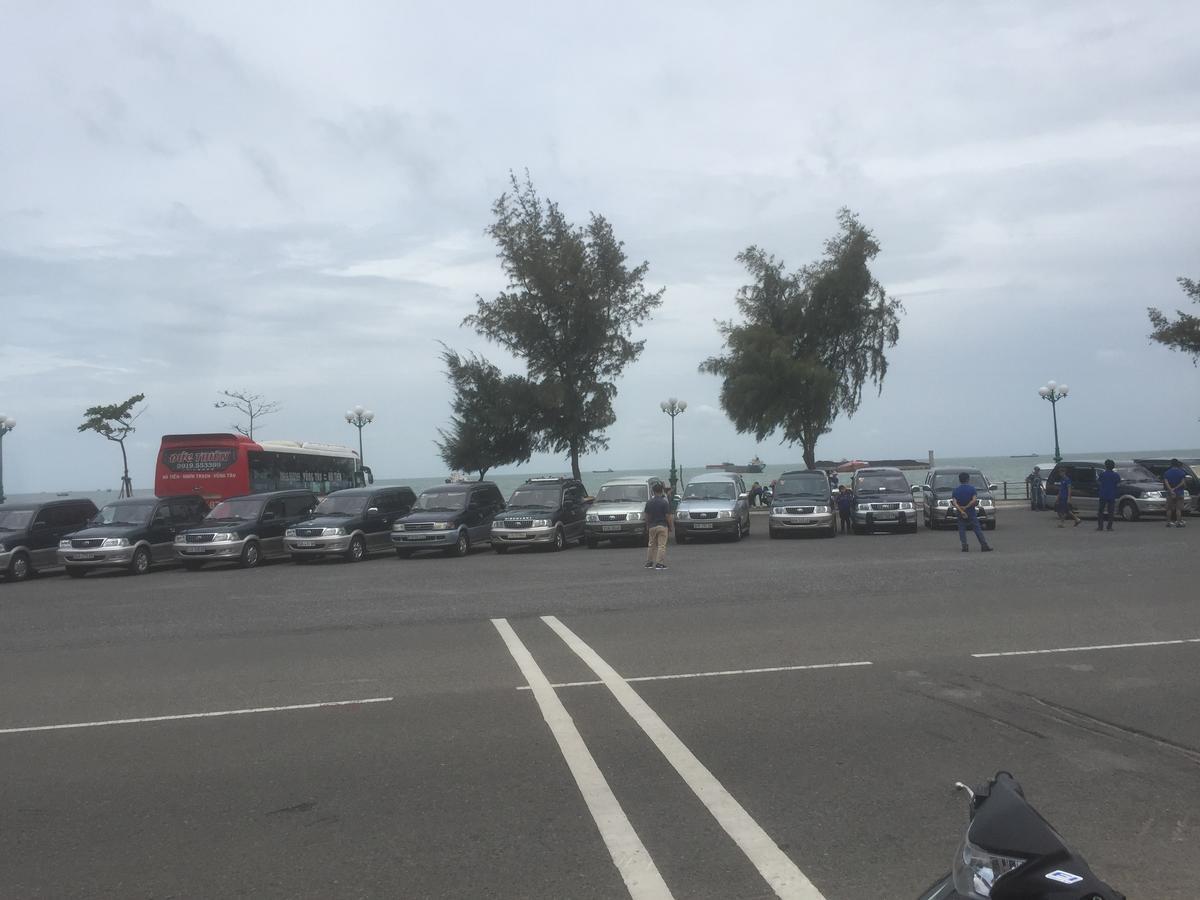 Khách Sạn Thủy Young Vung Tau Esterno foto