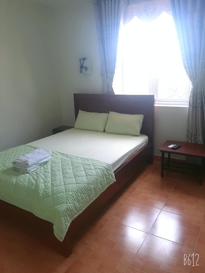 Khách Sạn Thủy Young Vung Tau Esterno foto
